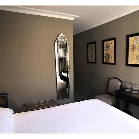 Otel De La Treille 3*